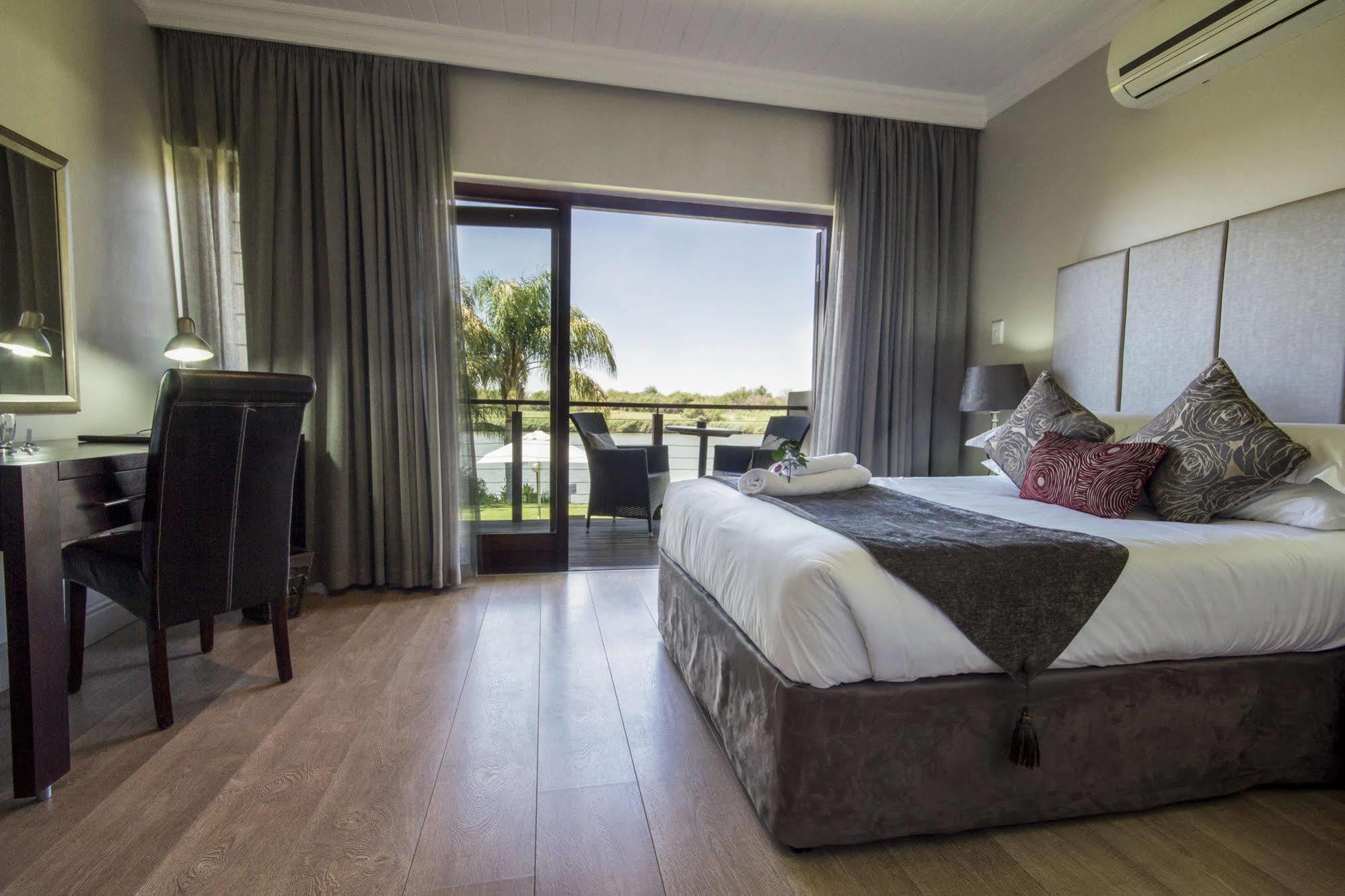 River Place Manor Upington Ngoại thất bức ảnh